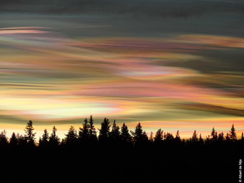 Nacreous clouds