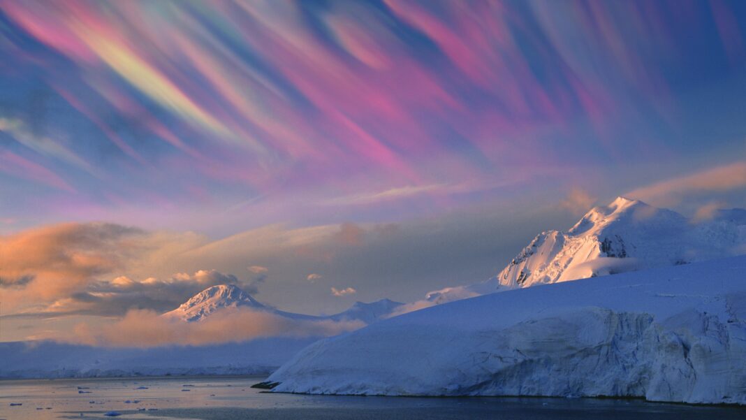 Nacreous clouds