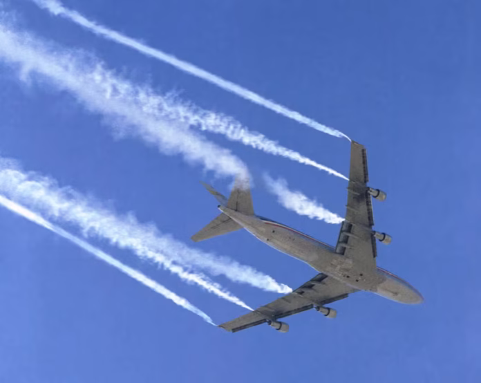 Aerodynamic Wake Contrails, and Why They are Mistaken for Chemtrails