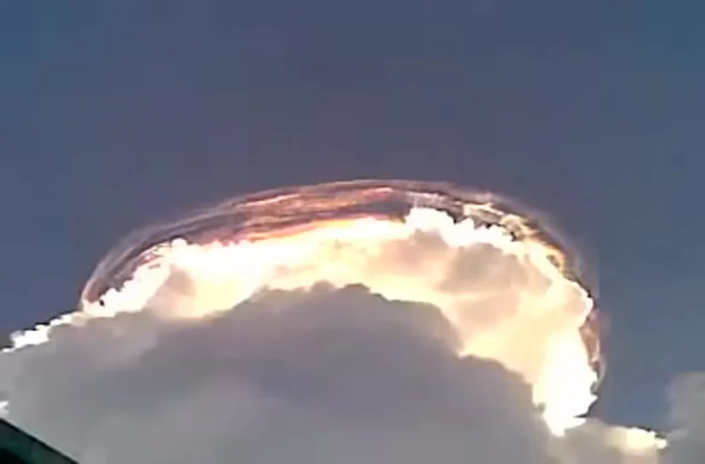 Pileus Clouds