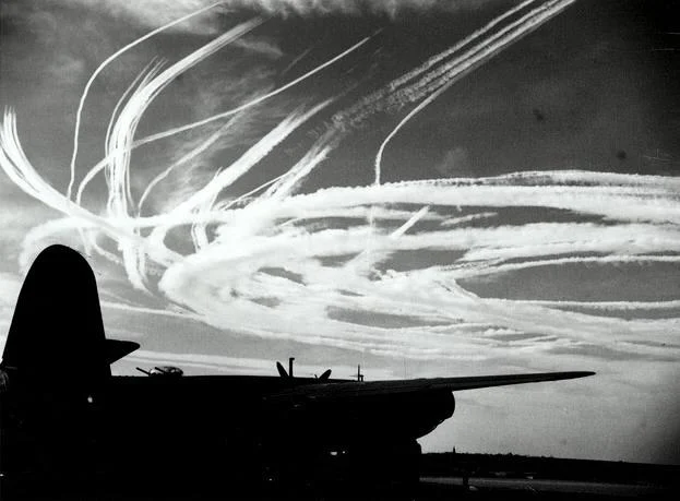 WW2 Contrails from the Battle of Britain